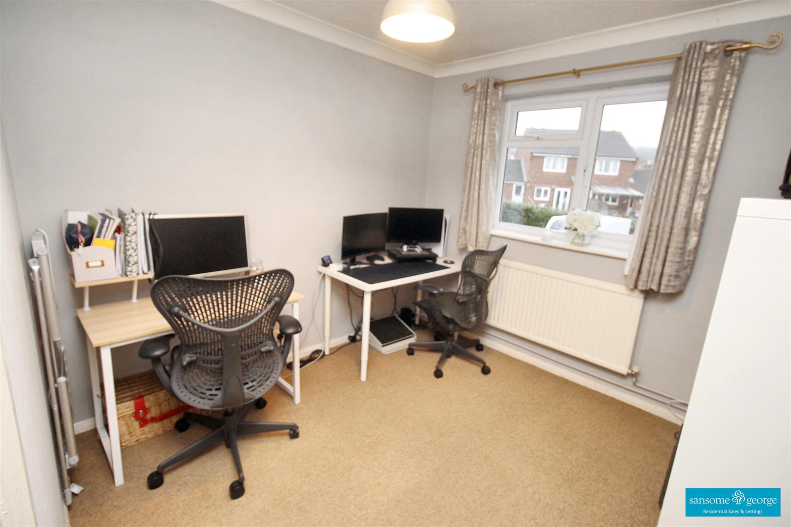 Halpin Close, Calcot, Reading